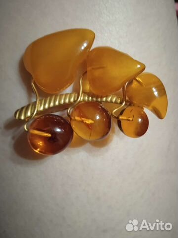 Брошь янтарь СССР