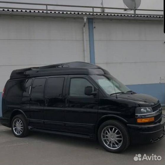 Chevrolet express ii. 3 at. Chevrolet express 5. Шевроле минивэн 2. Минивэн шевроле экспресс 2022.