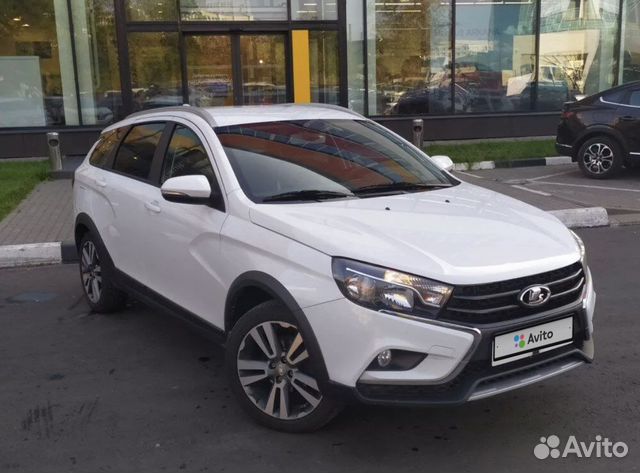 Lada SV Cross белая