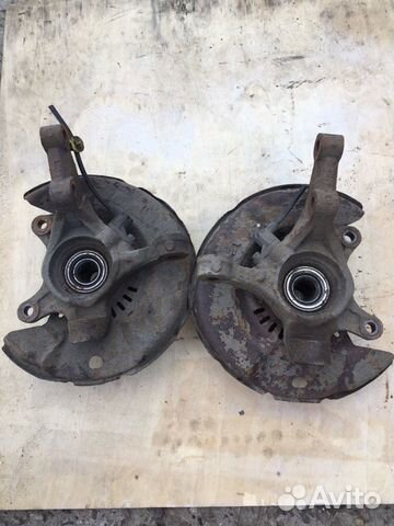 Кулак поворотный на джили мк левая и правая