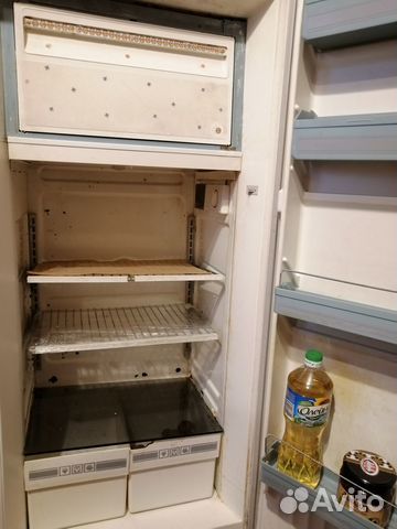 Холодильник 135 см 220 литров 150 Вт