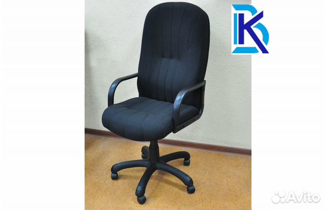 Офисное кресло 