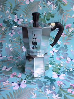 Гейзерная кофеварка Bialetti Moka Express 6 cup