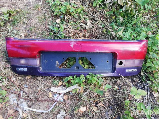 Накладка крышки багажника Мазда 626 GE