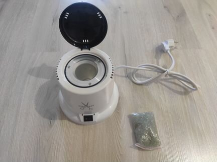 Новый стерилизатор для маникюра, педикюра