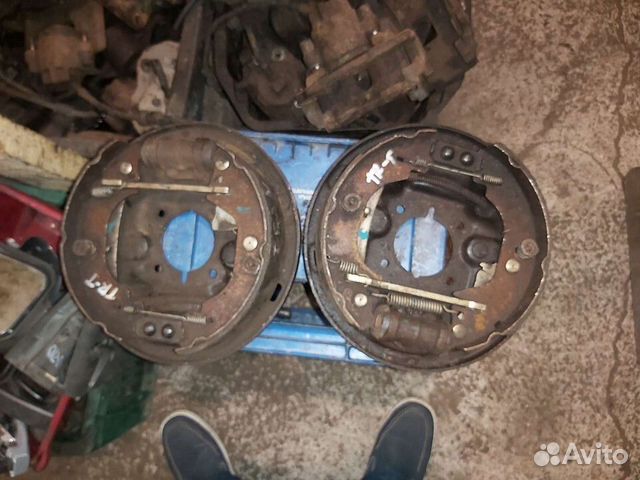 Щит опорный левый и правый Ford Transit (FA)