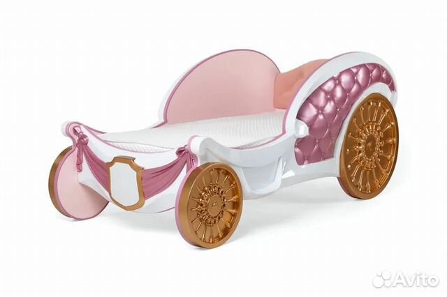 Кровать в виде кареты для девочки