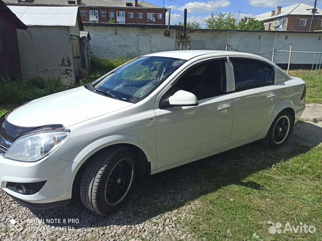 Opel Astra 1.8 МТ, 2011, 190 000 км