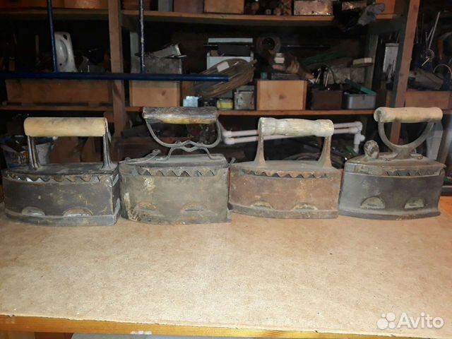 Угольный утюг