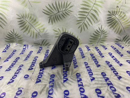Опора двигателя верхняя Volvo XC90 B8884S