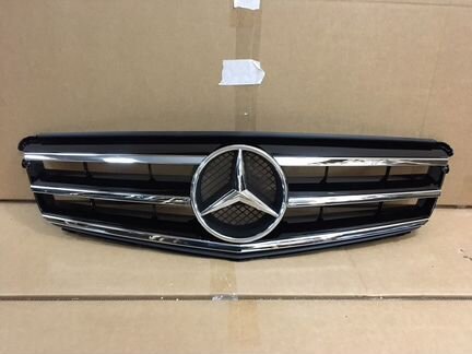 Решетка радиатора Mercedes W 204 C204