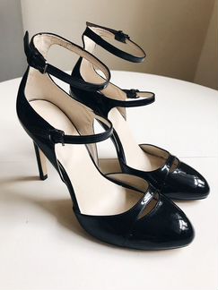 Туфли на каблуке Zara 39 р Черные лакированные