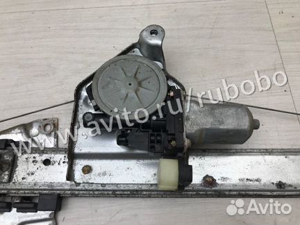 Стеклоподъемник задний правый Mitsubishi Pajero 3