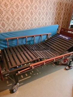 Медицинская кровать для лежачих больных
