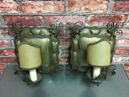 Два настенных бра