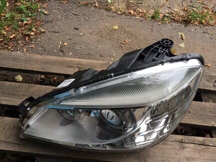 Мерседес 204 дорестайлинг фара Левая