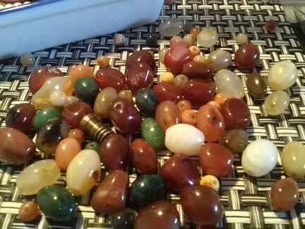 Бусы, россыпью натуральные камни,застежка к шубе