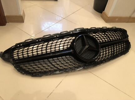 Решётка радиатора чёрная w205 AMG бампер Diamond