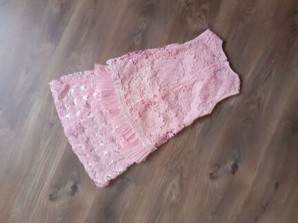 Нарядное красивое платье в прекрасном состоянии