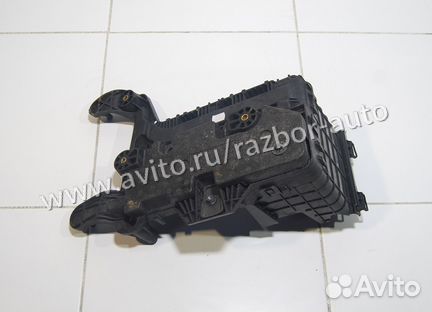 Корпус акб volkswagen tiguan 1 2007-2015