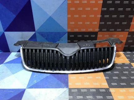 Решетка радиатора Шкода Румстер 5