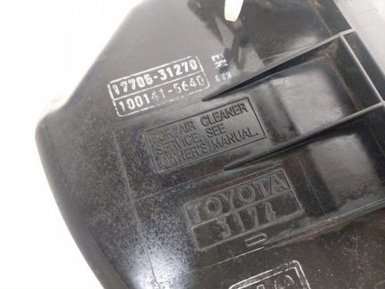 Корпус воздушного фильтра передний Toyota Camry