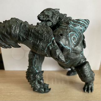 Neca pacific rim figure