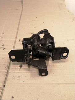 Замок капота VW Golf4