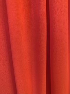 Красное платье