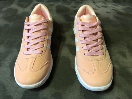 Кроссовки женские Adidas