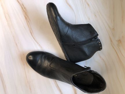 Полусапожки чёрные кожаные