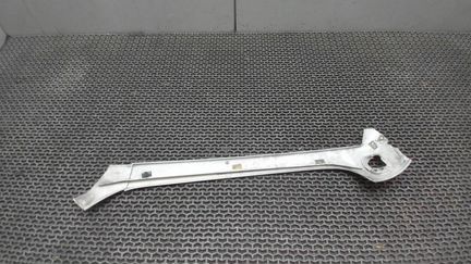 Молдинг (накладка кузовная), Стекла лобового левое