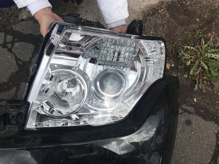 Mitsubishi pajero 4 фара