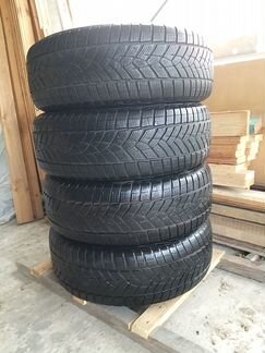 Комплект зимних шин