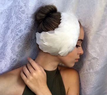 Перья. Головной убор Одетты. Лебединое озеро