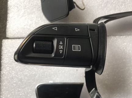 Кнопки руля Audi A8 D4 4H