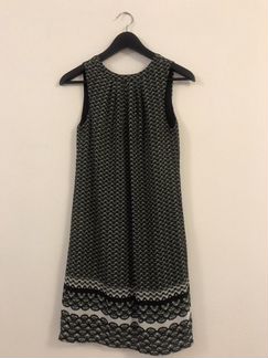 Платье H&M 40-42 р