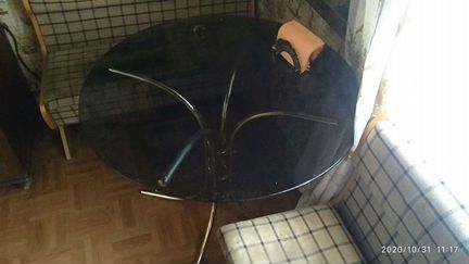 Стол