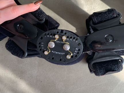 Карбоновый ортез Брейс на левое колено Orlett so-3