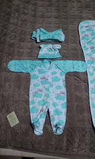 Детский комплект.На выписку