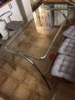 Большой кухонный стол стеклянный