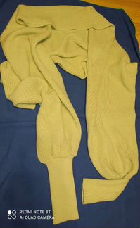 Женский шарф с рукавами