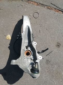 Поворотный кулак bmw 750lxD f01/02/04