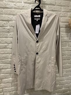 Новый ультрамодный плащ - тренч guess