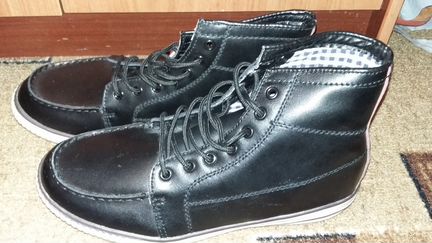 Ботинки фирменные кожаные, Cropp, Испания