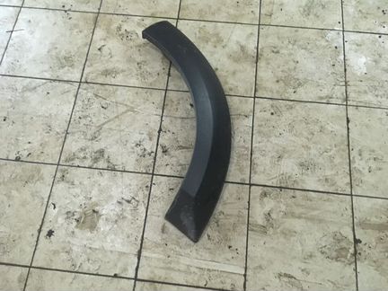 Накладка крыла левая Land Rover Discovery 4