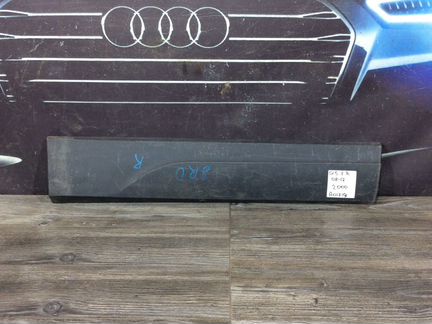 Накладка двери задняя правая Audi Q5