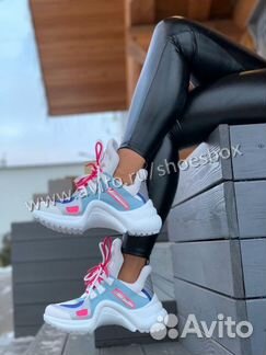 Кроссовки луи виттон с логотипом