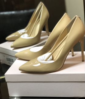 Туфли лодочки Ivanka Trump