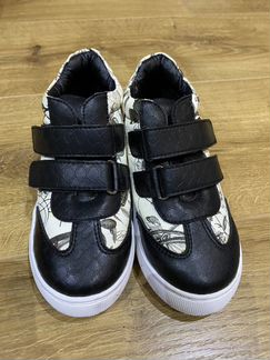 Кроссовки новые